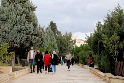 صحيفة عبرية: إسرائيل تتدخل بالمسيرة التعليمية الفلسطينية وتفرض شروطًا جديدة على الجامعات
