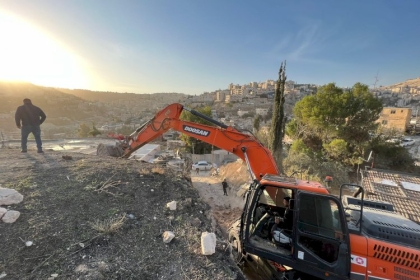 بيت لحم: الاحتلال يخطر بوقف البناء في ستة منازل بقرية أرطاس