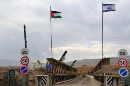 الاحتلال يزعم إحباط تهريب أسلحة عبر حدود الأردن