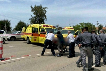 5 إصابات بينها خطيرة إثر حادث سير في النقب