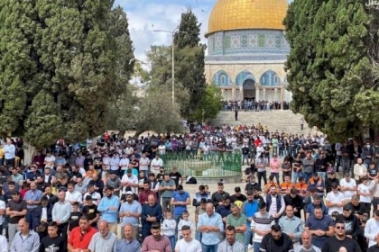 45 ألف مصل يؤدون صلاة الجمعة في المسجد الأقصى