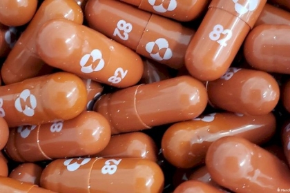 صحة الاحتلال  تسمح بالاستخدام الطارئ لعقار "فايزر" المضاد لكورونا