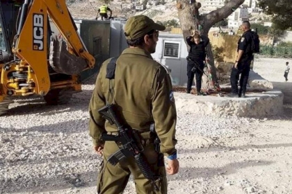 الاحتلال يخطر بوقف العمل في منزل شمال أريحا