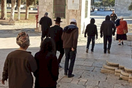 القدس: مجموعات من المستوطنين تقتحم باحات المسجد الأقصى