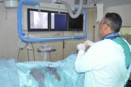 إنقاذ طفلة من شلل تام بمجمع الشفاء الطبي بغزة