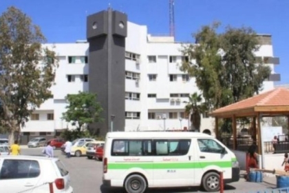 الصحة بغزة: الاحتلال يمنع إدخال الأجهزة الطبية التشخصية ومحطة توليد الأكسجين