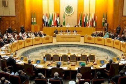 وزير الخارجية الجزائري يكشف حقيقة تأجيل القمة العربية