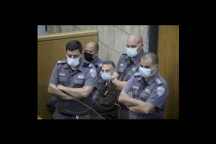 "هيئة الأسرى": نقل الأسير يعقوب قادري من عزل "ريمونيم" إلى عزل "إيشل"