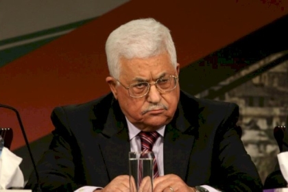 ناشطون يعقبون على  قرار  الرئيس عباس إضافة شيكل على فواتير الاتصالات