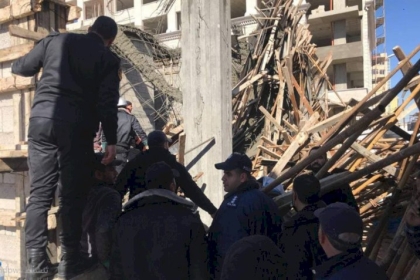 فيديو: انهيار مبنى قيد الانشاء على دوار ميناء غزة