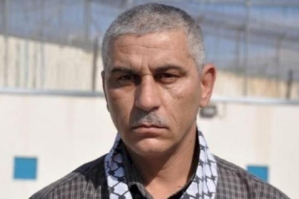 إدارة سجن "ريمون" تنقل الأسير أيمن حاج يحيى إلى العزل الانفرادي