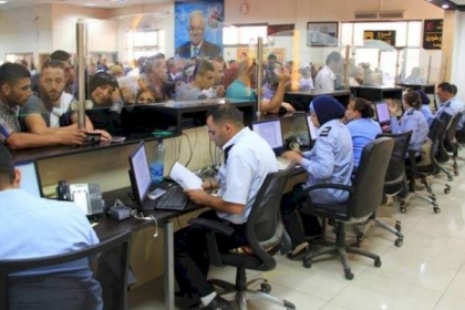 الاحتلال يواصل إغلاق معبر الكرامة ويشدد إجراءاته في أريحا