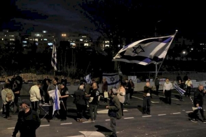 مستوطنون يقتحمون حي الشيخ جرّاح بالقدس المحتلة