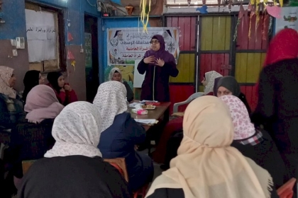 لجنة المرأة العاملة بمجلس العمال يعقد لقاءً بعنوان "الثامن من آذار مسيرة حافلة من النضال"  في المحافظة الوسطى