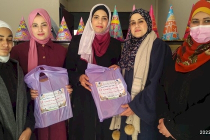 لجنة المرأة العاملة بالمحافظة الوسطى تكرم العاملات في مركز "نشميات"