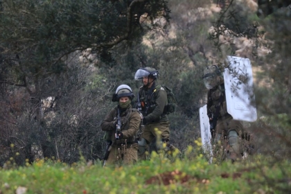 قلقيلية: إصابات بالرصاص والاختناق جراء قمع الاحتلال لمسيرة كفر قدوم