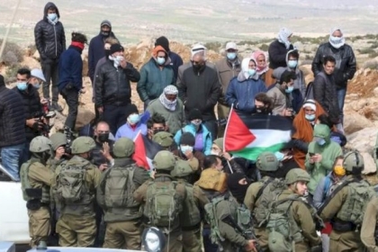 الاحتلال يقمع تجمع للشبان في القدس