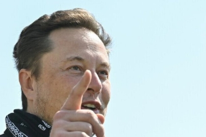 ماسك يعيد تفعيل حسابات صحافيين بارزين