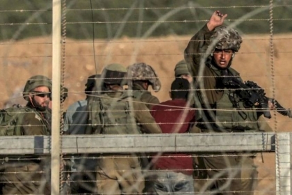 الاحتلال يعتقل فتيين من بلدة سلوان وشابين على حدود غزة