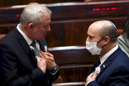 تخوفات بينيت وغانتس من هدم منازل منفذي العمليات الأخيرة