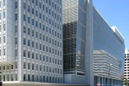 تقرير للبنك الدولي يحث المانحين على مساعدة السلطة الفلسطينية مالياً