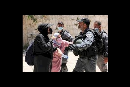 شؤون الكنائس" تحذّر من خطورة استمرار انتهاكات الاحتلال للمقدسات المسيحية والإسلامية بالقدس