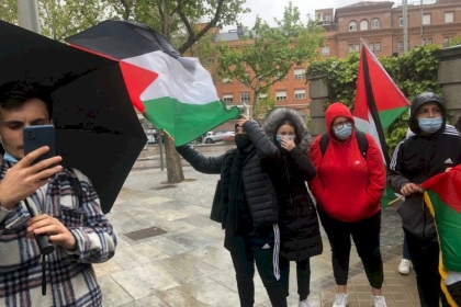 بالفيديو والصور: تيار الإصلاح الديمقراطي ينظم تظاهرة أمام سفارة الاحتلال في مدريد