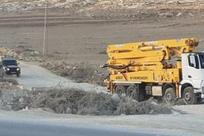 الاحتلال يستولي على مضخة باطون شرق نابلس