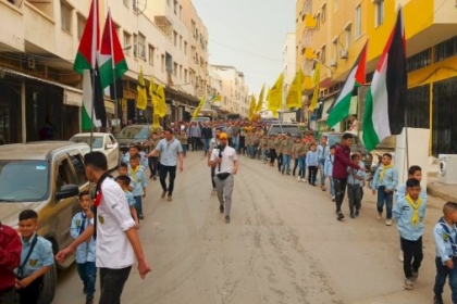 بالصور: تيار الإصلاح الديمقراطي بحركة فتح في لبنان  يضع أكليل من الورود على النصب التذكاري لشهداء الثورة الفلسطينية