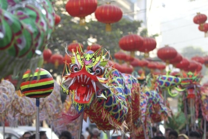 بالفيديو.. كيف يكتب أصعب حرف صيني؟ وكيف يلفظ؟