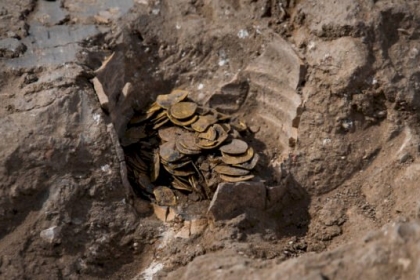 في مكان مهجور ببولندا.. العثور على "كنز نازي" ثمين