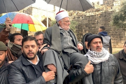 الاحتلال يمنع الشيخ صبري من السفر لمدة 4 أشهر