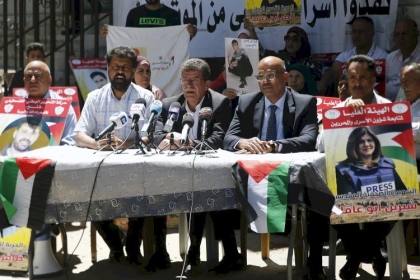 مؤسسات الأسرى تطالب بالإفراج عن المعتقلين الإداريين والمرضى والشهداء المحتجزة جثامينهم