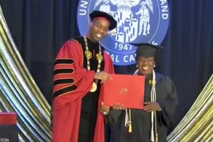 بعمر الـ82.. حققت حلمها وتخرجت من الجامعة