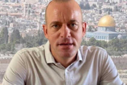 نادي الأسير: قرار إبعاد الحموري مؤشر واضح على عودة جريمة الإبعاد بحقّ الأسرى