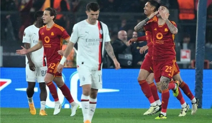 روما يكرر تفوقه على ميلان في الدوري الأوروبي