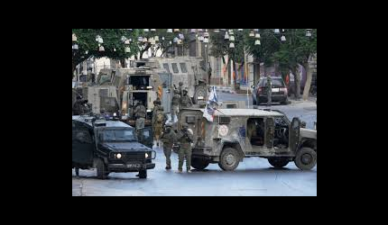 اقتحامات واعتقالات واسعة ينفذها جيش الاحتلال في الضفة والغربية والقدس