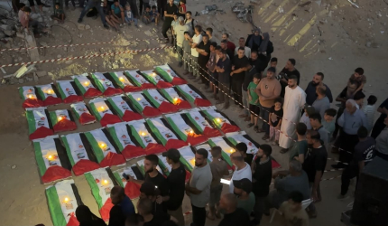 غزة تشيع 105 شهداء من مربع التاج في واحدة من أكبر مراسم التشييع بعد انتشالهم
