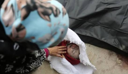 استشهاد طفلة برصاص الاحتلال في مدينة غزة وإصابة امرأة في خان يونس