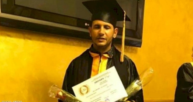 ينحدر جلال من أسرة مكونة من ستة إخوة