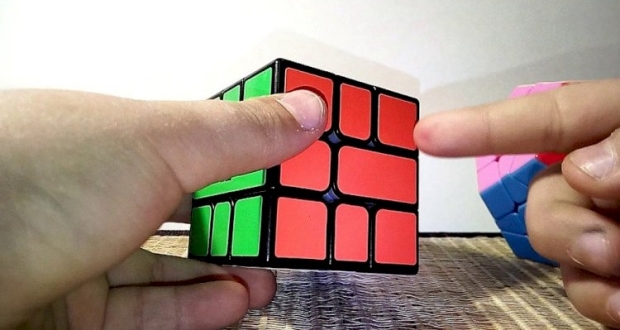 اليابانيون يبتكرون أصغر مكعب روبيك في العالم