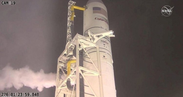 لحظة إطلاق الكبسولة