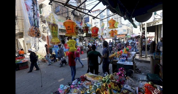 صورة أرشيفية للأسواق في غزة