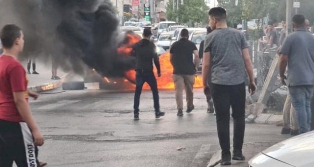 مخيم الأمعري: تظاهرات لكوادر فتح ضد الأجهزة الأمنية ورفضاَ للاعتقال السياسي