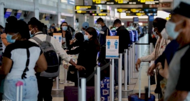 إجراءات السفر الصارمة على متن الطائرات تقلل انتقال الفيروس.