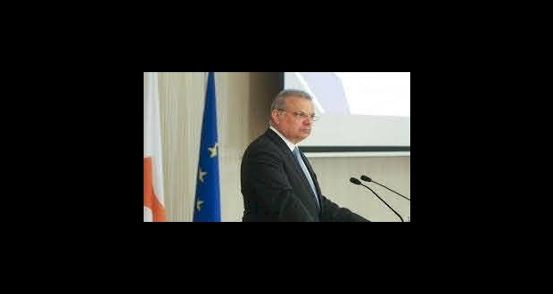 وزير الداخلية القبرصي نيكوس نوريس 