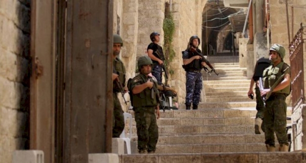 صورة أرشيفية لأجهزة السلطة خلال تنفيذها حملة أمنية بنابلس