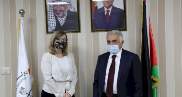 المستشار أبو شرار وممثلة كندا روبن ويتلوفر