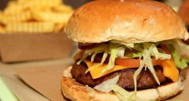 البرغر يضم مستوى عاليا من الدهون