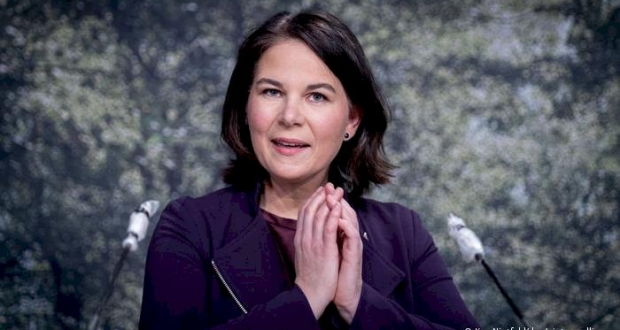  أنالينا بيربوك